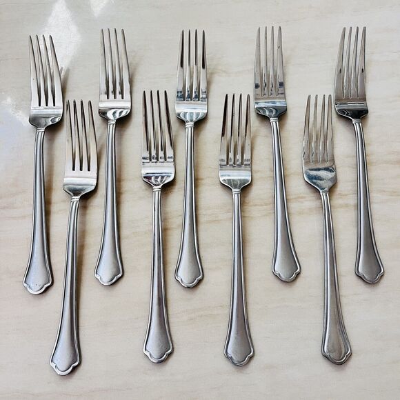 International Capri Frost Stainless Dinner Fork 8 1/8in Glossy Satin Frosted 9pc - Picture 1 of 7